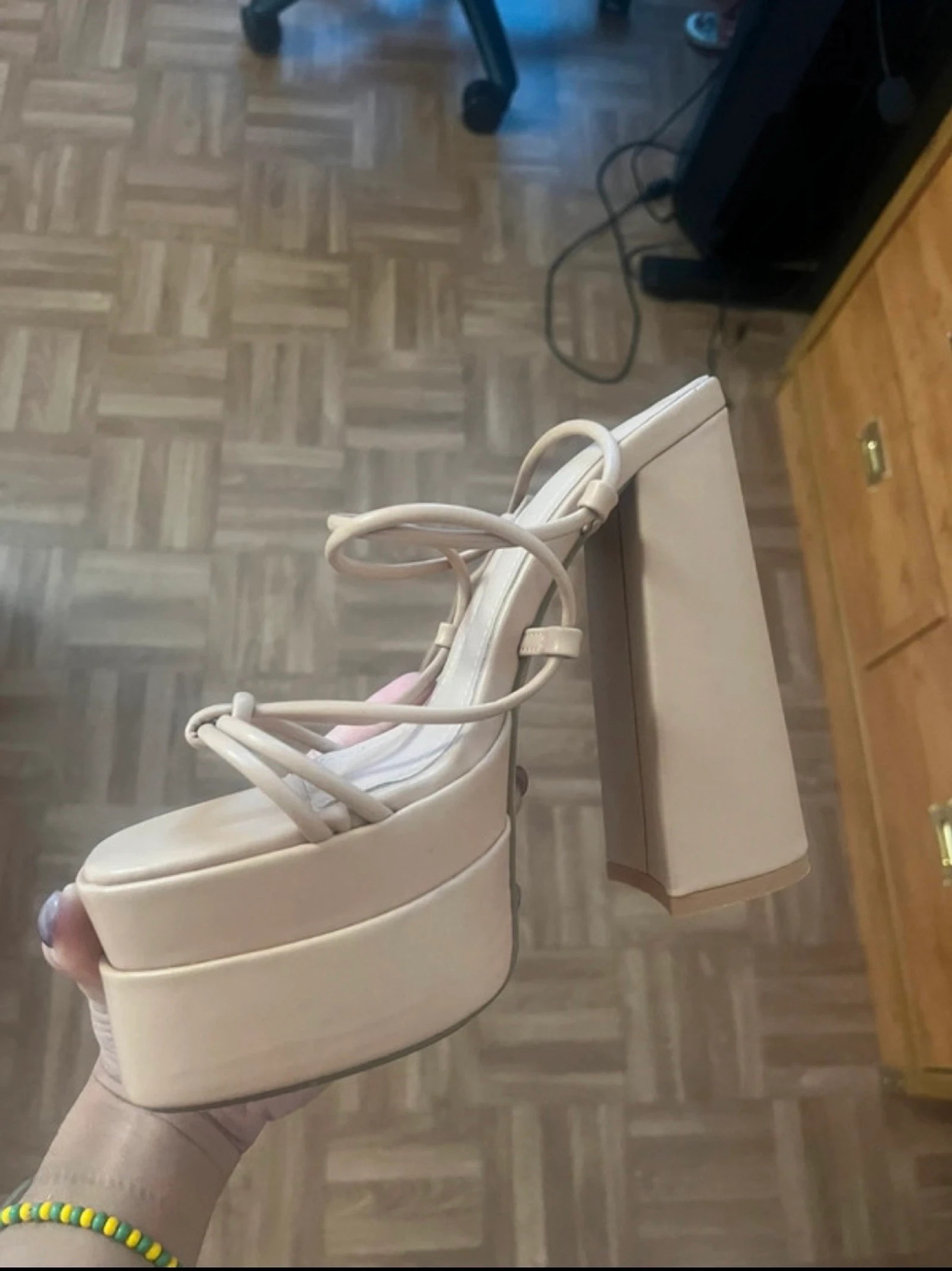 Talón de plataforma beige – photo 2